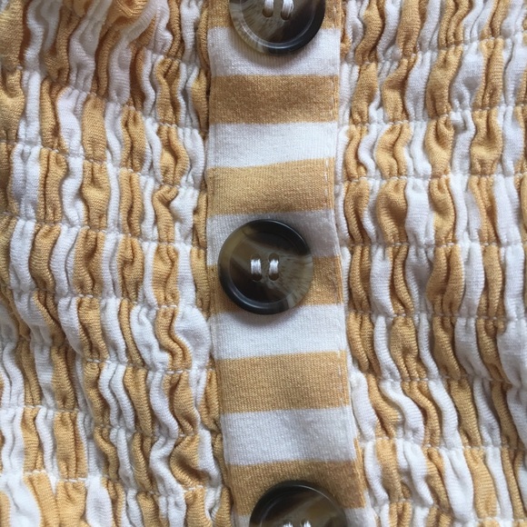 Button blouse - Picture 2 of 4